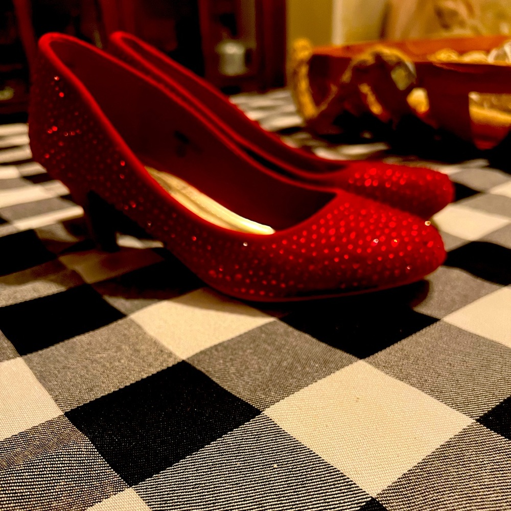 Sparkly Red heels size 7👠👠